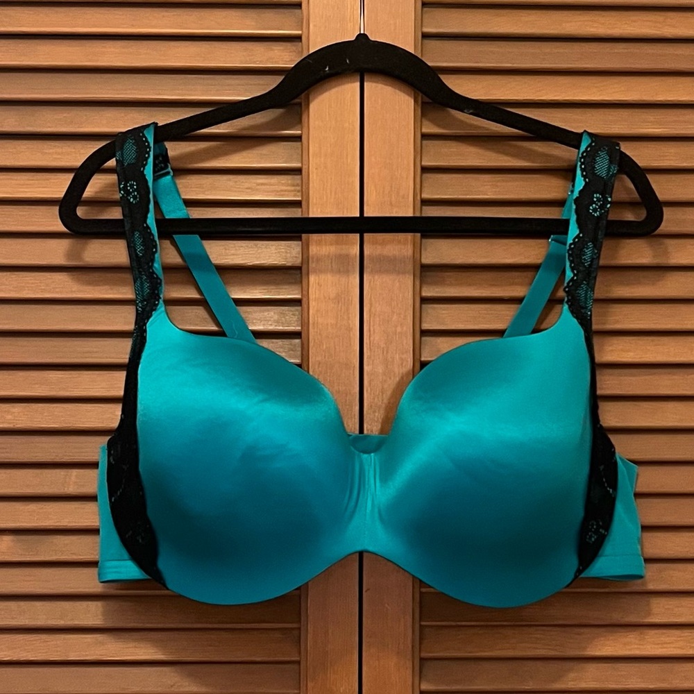 Cacique Teal Bra with Black Lace Accents 44D Lane Bryant